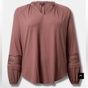 Torrid Textured Jersey V-Neck Crochet Long Sleeve Top size 10 (00)